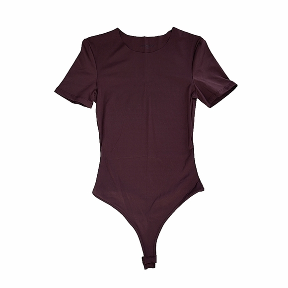 SOLD - NWT Commense Burgundy Short Sleeve Raw Crewneck Comfort Stretch Bodysuit - Picture 4 of 8